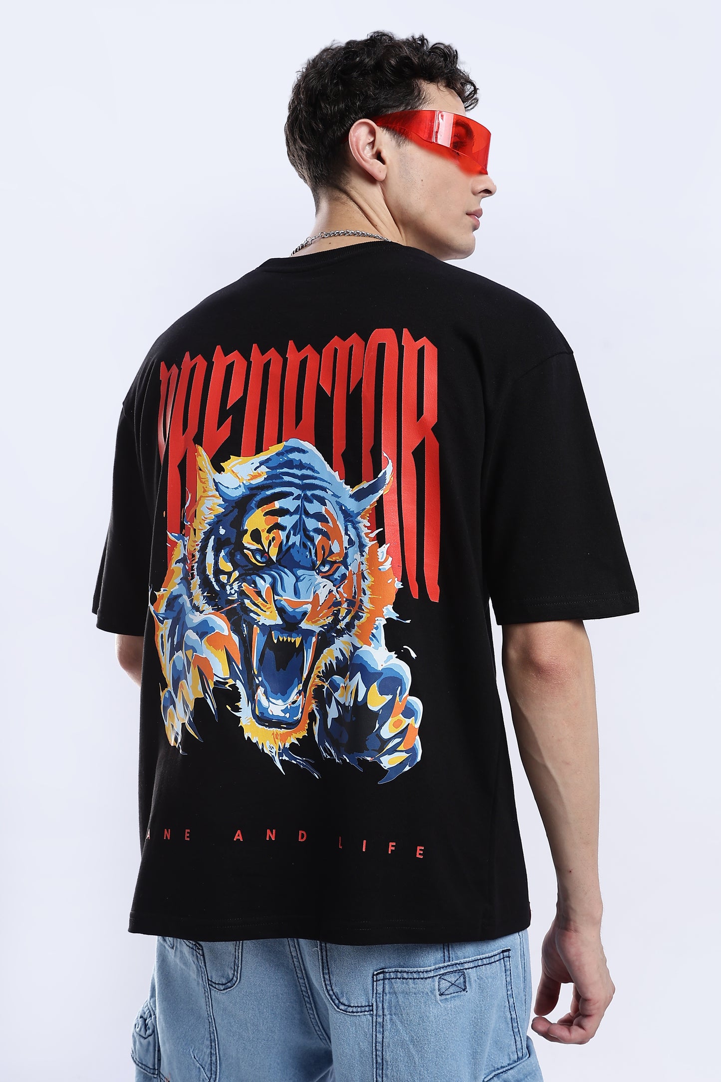 BLACK PREDATOR-LION T-SHIRT