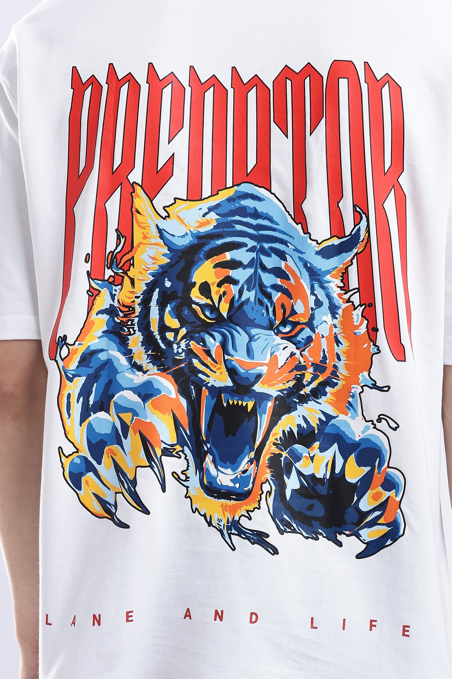 WHITE PREDATOR-LION T-SHIRT