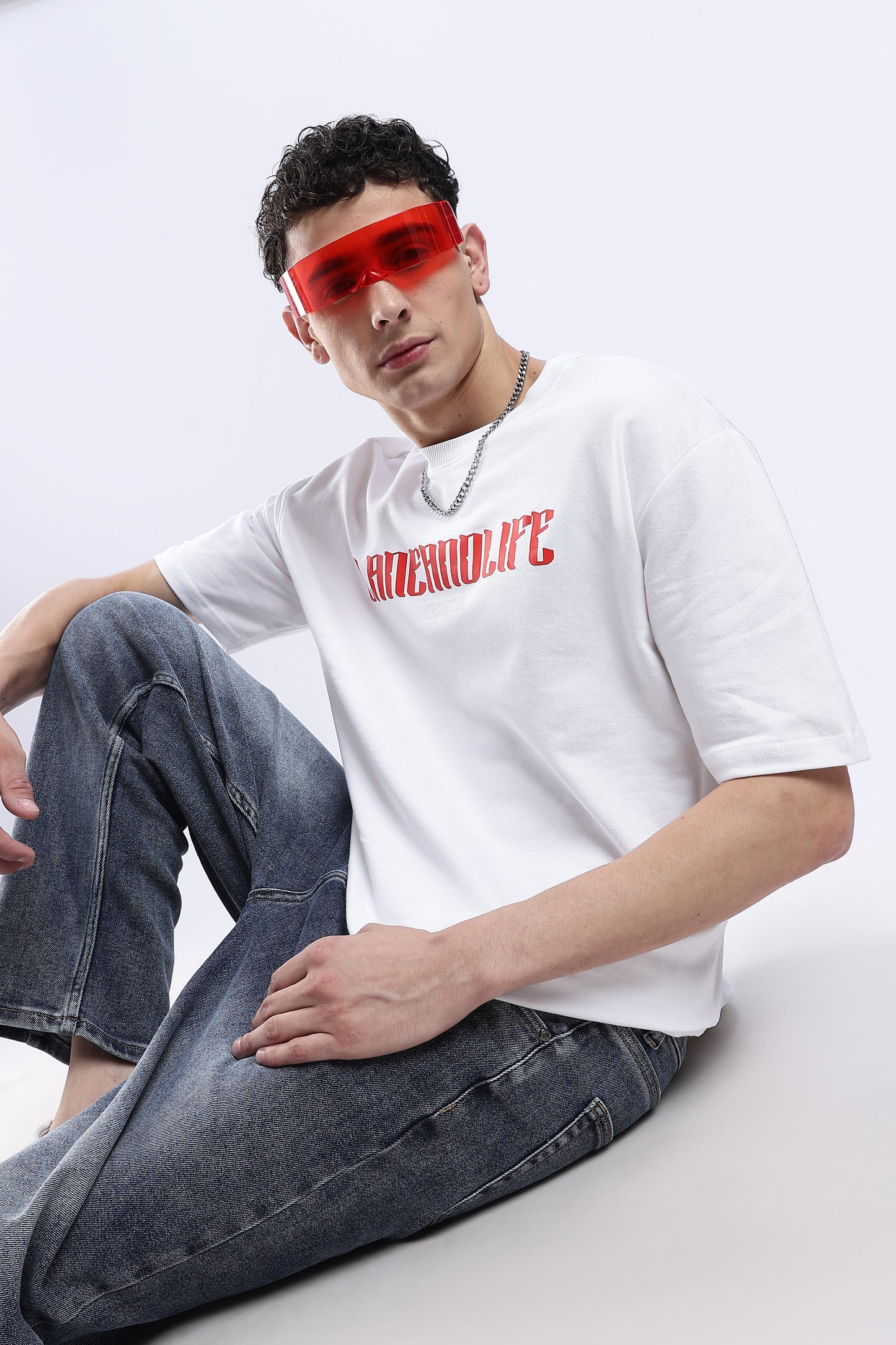 WHITE PREDATOR-LION T-SHIRT