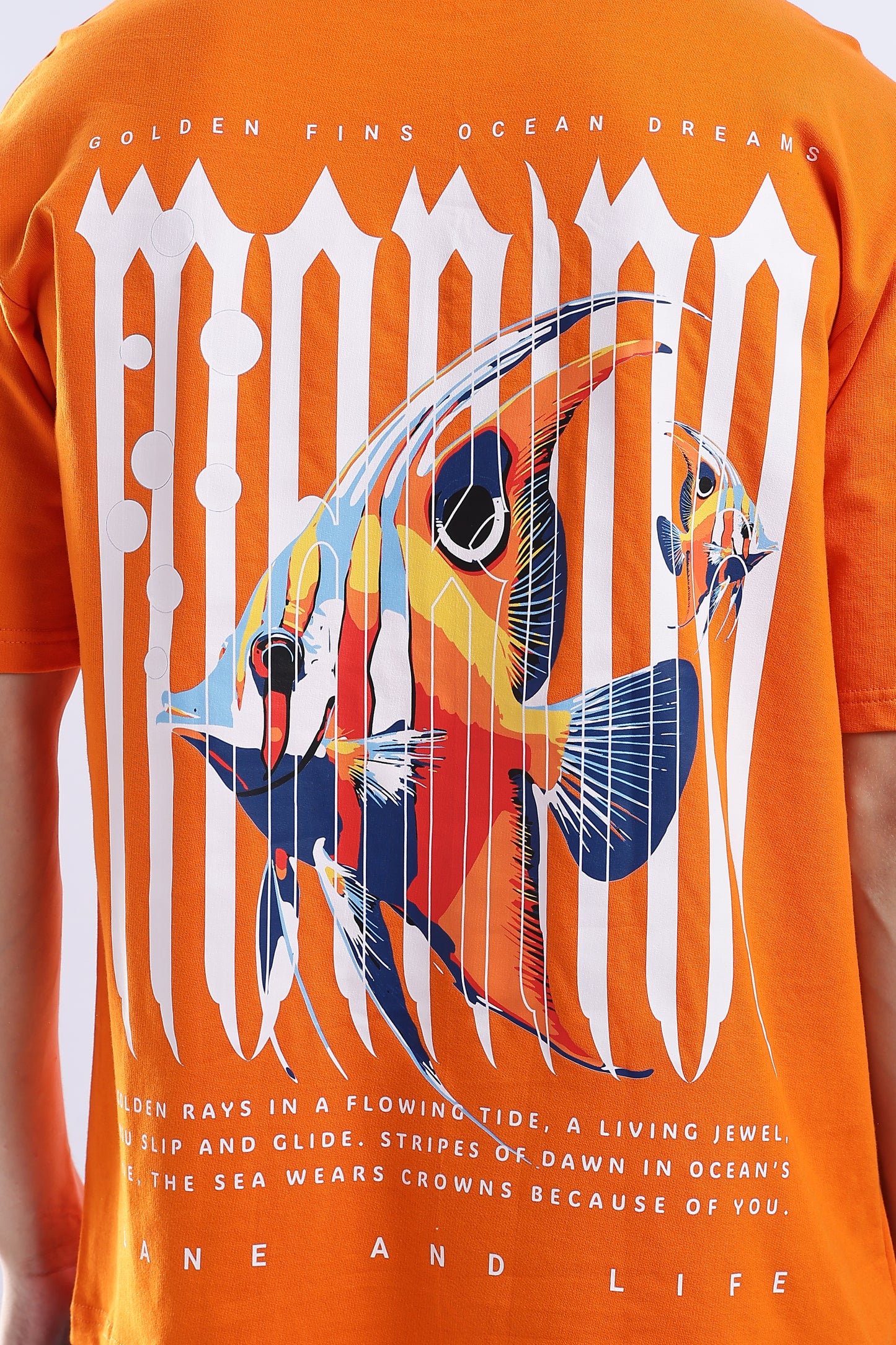 GOLDEN FINS OVERSIZED FIT T-SHIRT - OCEAN DREAMS
